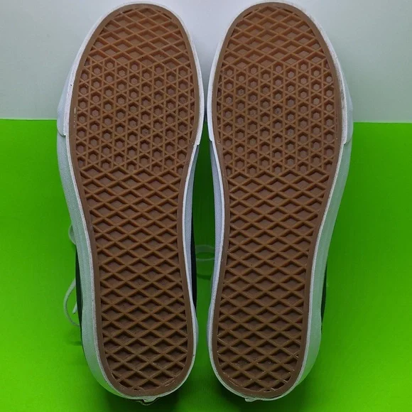 EUC Vans Dark Green Faux Suede Skate Shoes Mens 10.5 - Picture 11 of 14